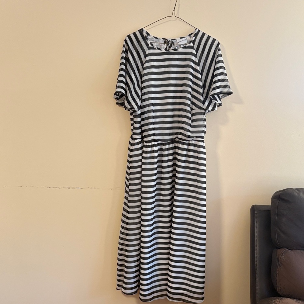 Ava & Viv Monochrome Striped Top